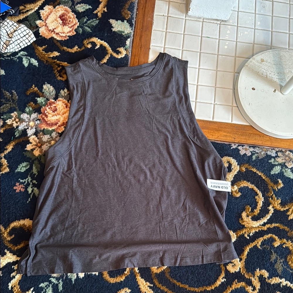 Old Navy Gray Muscle Tee Sleeveless Relaxed Fit